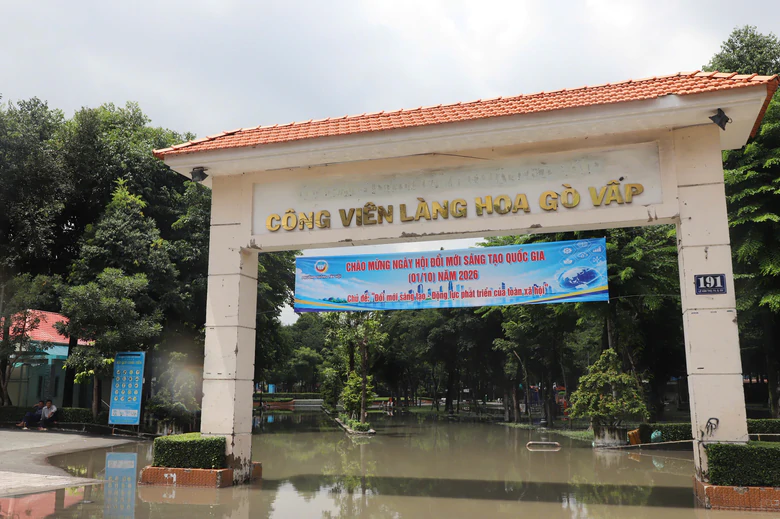 TP.HCM chỉ ra nguyên nhân nhiều tuyến đường ngập sâu, rút nước chậm- Ảnh 2.