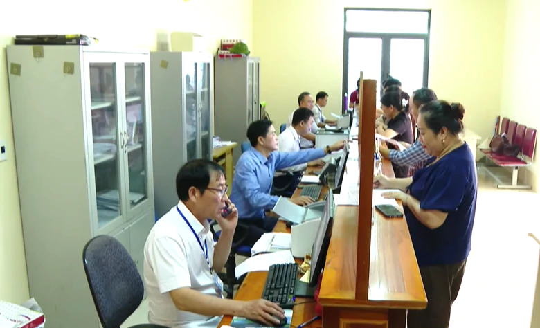 Nghệ An: Gỡ "điểm nghẽn" từ cơ sở, tạo chuyển biến thực chất trong chuyển đổi số- Ảnh 1.