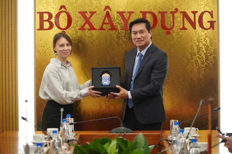 Bộ Xây dựng Việt Nam và đoàn cán bộ Liên bang Nga tăng cường hợp tác xây dựng, giao thông- Ảnh 3.