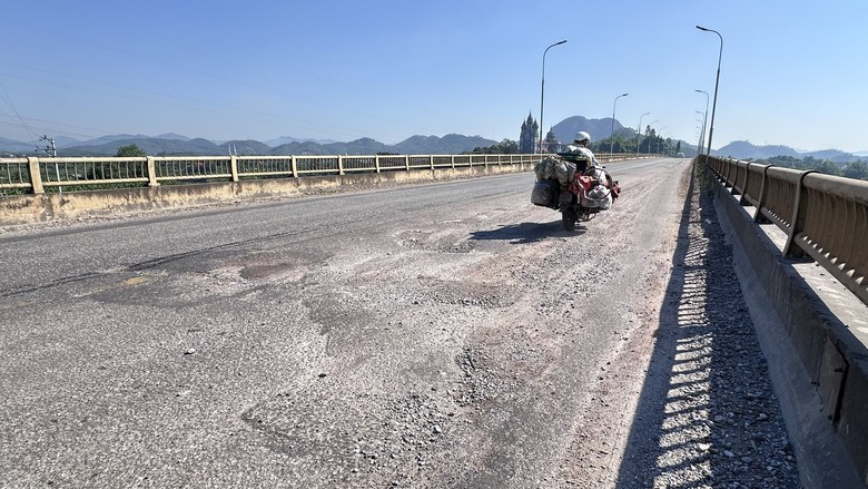 Tuyến đường tỉnh lộ 186, nối QL.2 – QL.37 nhiều vết nứt vỡ, nguy cơ mất an toàn giao thông- Ảnh 5.