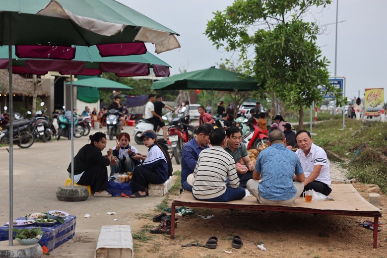 Vì sao đường ven biển 4.651 tỷ đồng ở Nghệ An có nhiều đoạn giới hạn tốc độ 30 – 40km/h?- Ảnh 3.