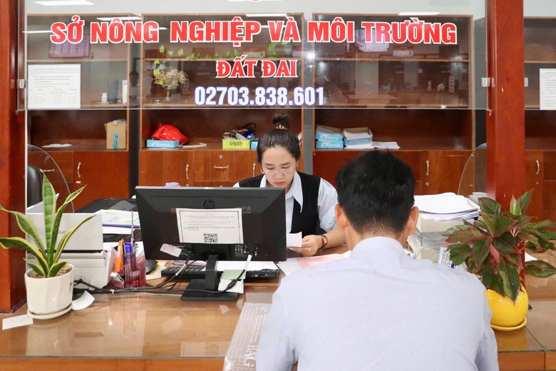 Vĩnh Long: Đột phá cải cách hành chính, chuyển từ "quản lý" sang "chủ động phục vụ"- Ảnh 5.