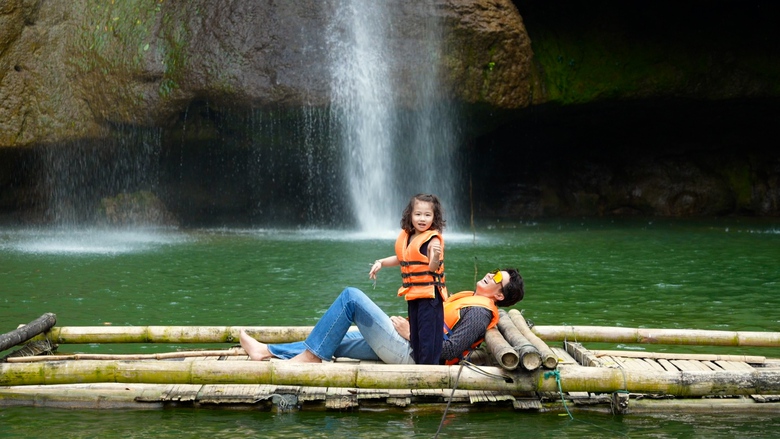 Diễn viên Hà Việt Dũng kể chuyện làm bố: “Xa con quá nhiều, tôi luôn muốn bù đắp cho con”- Ảnh 3. Diễn viên Hà Việt Dũng kể chuyện làm bố: “Xa con quá nhiều, tôi luôn muốn bù đắp cho con”- Ảnh 3.