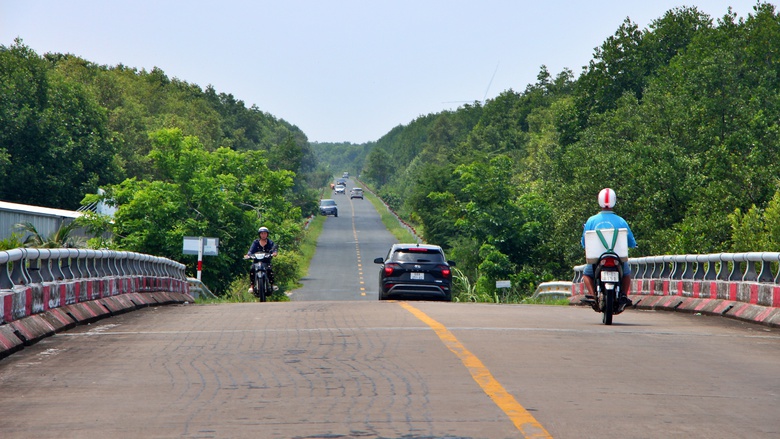Cà Mau: Định hướng quy hoạch giao thông tại khu kinh tế Năm Căn- Ảnh 2. Cà Mau: Định hướng quy hoạch giao thông tại khu kinh tế Năm Căn- Ảnh 2.