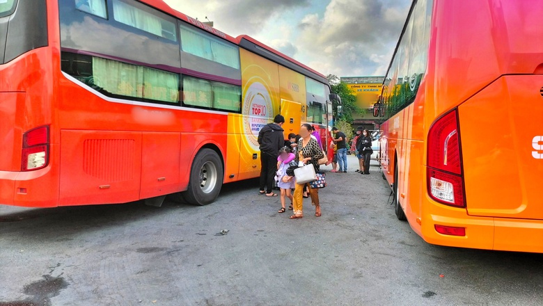 Cà Mau: Không tăng giá vé xe, linh hoạt giải tỏa hành khách dịp Tết- Ảnh 2. Cà Mau: Không tăng giá vé xe, linh hoạt giải tỏa hành khách dịp Tết- Ảnh 2.