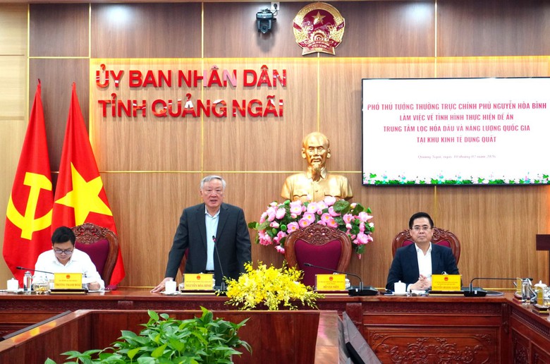 Sẽ xây trung tâm hóa dầu, năng lượng quốc gia khoảng 20 tỷ USD tại Dung Quất- Ảnh 1. Sẽ xây trung tâm hóa dầu, năng lượng quốc gia khoảng 20 tỷ USD tại Dung Quất- Ảnh 1.