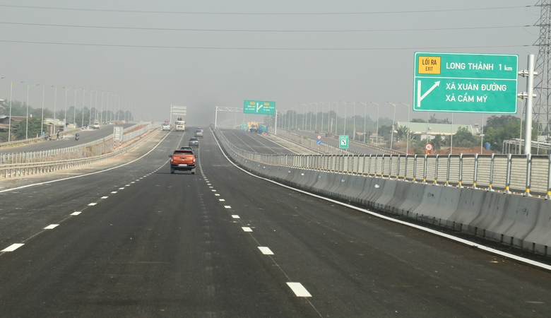 Thứ trưởng B&ugrave;i Xu&acirc;n Dũng: T&igrave;m phương &aacute;n tối ưu để sớm th&ocirc;ng xe cao tốc Bi&ecirc;n H&ograve;a - Vũng T&agrave;u- Ảnh 4.