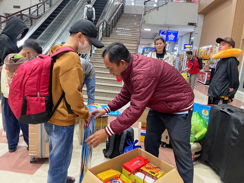 &ldquo;Chuyến t&agrave;u C&ocirc;ng đo&agrave;n - Xu&acirc;n 2026&rdquo; đưa gần 3.000 c&ocirc;ng nh&acirc;n ở TP.HCM về qu&ecirc; đ&oacute;n Tết- Ảnh 1.