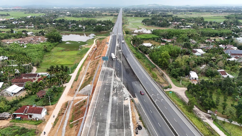 Cận cảnh "bộ n&atilde;o" điều h&agrave;nh cao tốc vốn 20.400 tỷ sắp đưa v&agrave;o khai th&aacute;c- Ảnh 11.