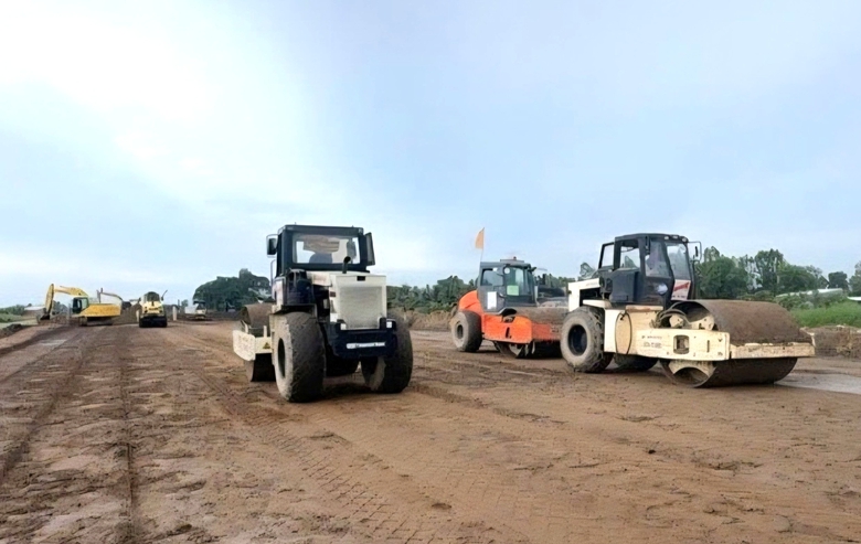 Đẩy nhanh tiến độ giải phóng mặt bằng cao tốc Ninh Bình - Hải Phòng- Ảnh 3. Đẩy nhanh tiến độ giải phóng mặt bằng cao tốc Ninh Bình - Hải Phòng- Ảnh 3.