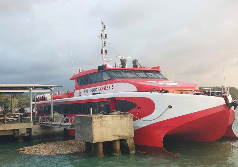 Mỗi ng&agrave;y c&oacute; th&ecirc;m 10 chuyến t&agrave;u cao tốc từ Rạch Gi&aacute; v&agrave; H&agrave; Ti&ecirc;n đến Ph&uacute; Quốc trong dịp Tết - Ảnh 1.