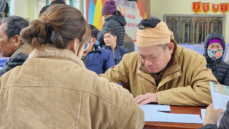 Cận Tết, người dân phấn khởi nhận bồi thường giải phóng mặt bằng sân bay Gia Bình- Ảnh 11. Cận Tết, người dân phấn khởi nhận bồi thường giải phóng mặt bằng sân bay Gia Bình- Ảnh 11.