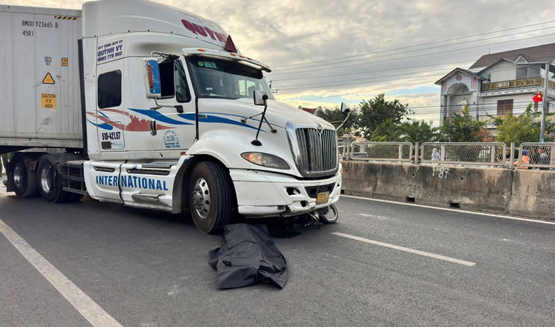 Hiện trường vụ tai nạn - Ảnh: Hữu Ph&uacute;c.