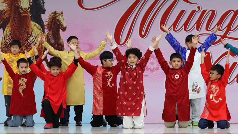 Hội chợ Xu&acirc;n gắn kết: Tết cổ truyền v&agrave; những trải nghiệm học đường- Ảnh 6.