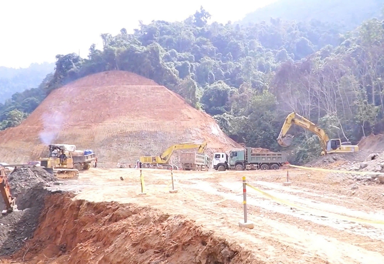 Nghệ An: Đẩy nhanh tiến độ c&aacute;c dự &aacute;n giao th&ocirc;ng theo chương tr&igrave;nh mục ti&ecirc;u quốc gia- Ảnh 3.