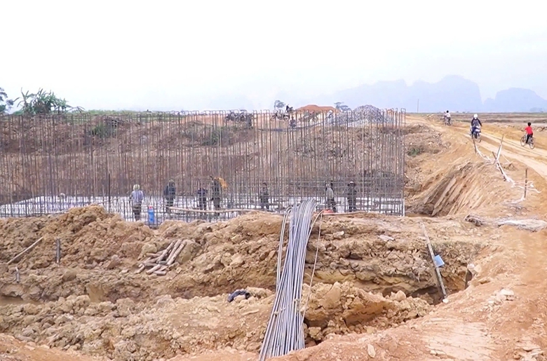 Nghệ An: Đẩy nhanh tiến độ c&aacute;c dự &aacute;n giao th&ocirc;ng theo chương tr&igrave;nh mục ti&ecirc;u quốc gia- Ảnh 4.