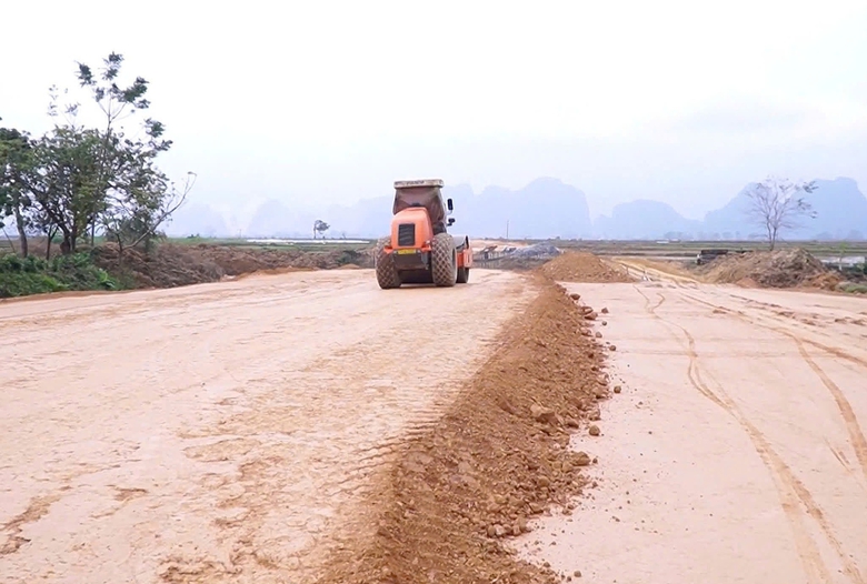 Nghệ An: Đẩy nhanh tiến độ c&aacute;c dự &aacute;n giao th&ocirc;ng theo chương tr&igrave;nh mục ti&ecirc;u quốc gia- Ảnh 5.