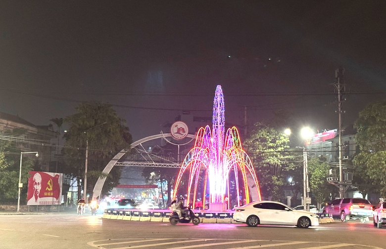 Tuyên Quang chỉnh trang đô thị đón Xuân 2026- Ảnh 1. Tuyên Quang chỉnh trang đô thị đón Xuân 2026- Ảnh 1.