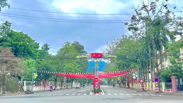 Tuyên Quang chỉnh trang đô thị đón Xuân 2026- Ảnh 13. Tuyên Quang chỉnh trang đô thị đón Xuân 2026- Ảnh 13.