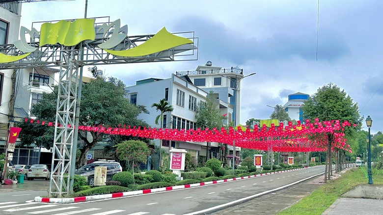 Tuyên Quang chỉnh trang đô thị đón Xuân 2026- Ảnh 15. Tuyên Quang chỉnh trang đô thị đón Xuân 2026- Ảnh 15.