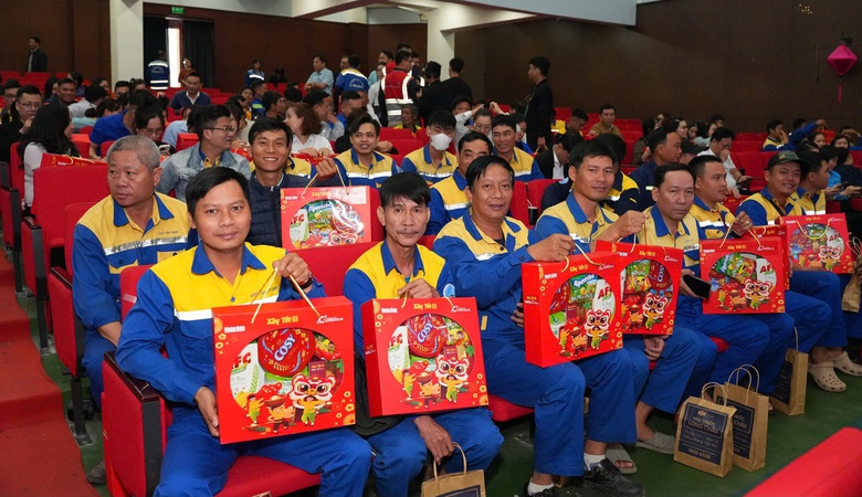 Trao Tết ấm cho 600 c&ocirc;ng nh&acirc;n m&ocirc;i trường tại Đ&agrave; Nẵng- Ảnh 3.