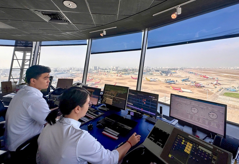 &Aacute;p lực chưa từng c&oacute; với kiểm so&aacute;t kh&ocirc;ng lưu T&acirc;n Sơn Nhất dịp tết Nguy&ecirc;n đ&aacute;n- Ảnh 1.