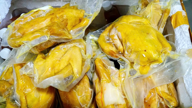 Th&aacute;i Nguy&ecirc;n: Mạnh tay xử l&yacute; h&agrave;ng lậu, ti&ecirc;u hủy nhiều l&ocirc; h&agrave;ng k&eacute;m chất lượng dịp Tết- Ảnh 3.