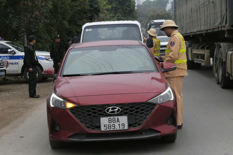 Cao điểm xử l&yacute; vi phạm ATGT dịp Tết Nguy&ecirc;n đ&aacute;n: Kh&ocirc;ng v&ugrave;ng cấm, kh&ocirc;ng ngoại lệ- Ảnh 2.