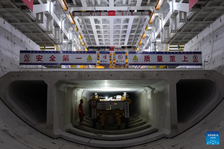 Cận cảnh công tác khoan hầm đường sắt cao tốc xuyên biển dài nhất thế giới- Ảnh 3. Cận cảnh công tác khoan hầm đường sắt cao tốc xuyên biển dài nhất thế giới- Ảnh 3.