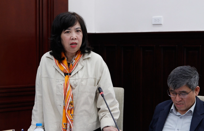 B&agrave; Trần Thu Hằng, Vụ trưởng Vụ Quy hoạch - Kiến tr&uacute;c kiến nghị l&agrave;m r&otilde; nguy&ecirc;n nh&acirc;n khu kinh tế Lao Bảo chưa thu h&uacute;t đầu tư hiệu quả trong thời gian qua.