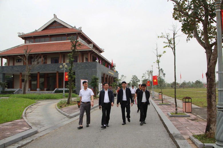 "Kho&aacute;c &aacute;o mới" - C&aacute;c điểm du lịch nổi tiếng H&agrave; Tĩnh sẵn s&agrave;ng đ&oacute;n kh&aacute;ch- Ảnh 1.