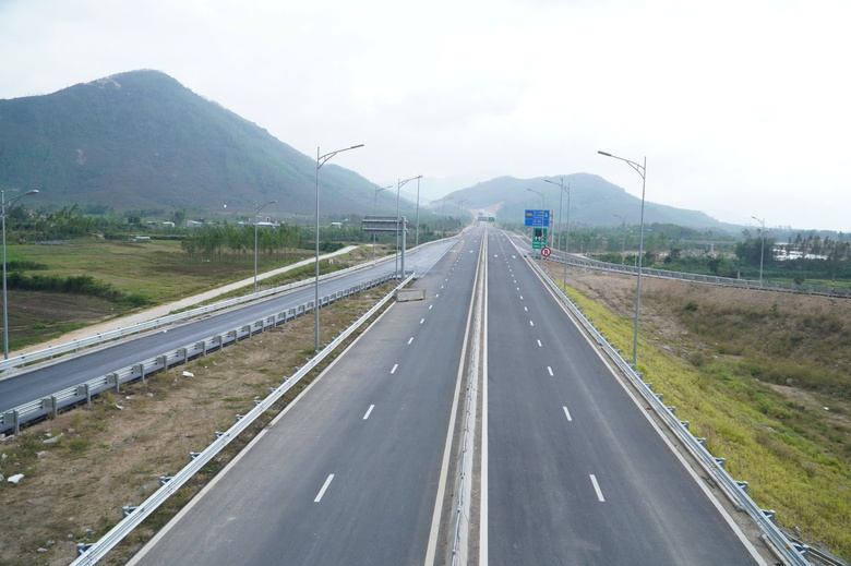 Chưa th&ocirc;ng xe cao tốc đoạn qua Gia Lai để bảo đảm an to&agrave;n khai th&aacute;c- Ảnh 1.