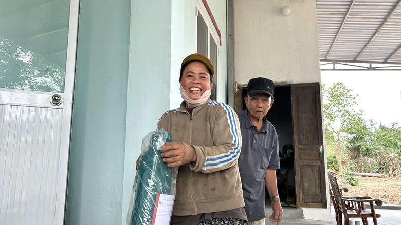 Bà con rốn lũ Phú Yên: Rộn ràng đón Tết trong ngôi nhà mới- Ảnh 3. Bà con rốn lũ Phú Yên: Rộn ràng đón Tết trong ngôi nhà mới- Ảnh 3.