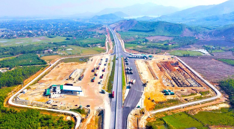 Cục Đường bộ th&uacute;c tiến độ trạm dừng nghỉ c&aacute;c tuyến cao tốc khu vực miền Trung- Ảnh 1.