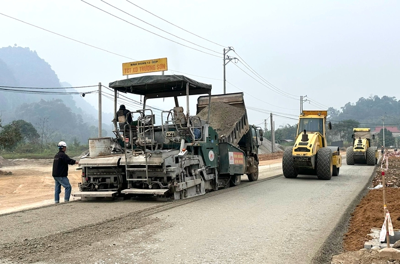 Tuy&ecirc;n Quang: Tăng tốc thi c&ocirc;ng đường c&aacute;ch mạng T&acirc;n Tr&agrave;o - Trung Y&ecirc;n, ho&agrave;n th&agrave;nh trước 19/5- Ảnh 7.