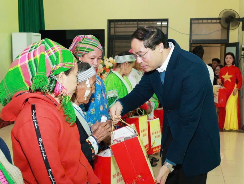 Th&aacute;i Nguy&ecirc;n bảo đảm Tết ấm cho người ngh&egrave;o- Ảnh 2.