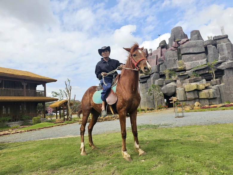 K&yacute; ức v&oacute; ngựa thồ giữa miền trung du- Ảnh 1.