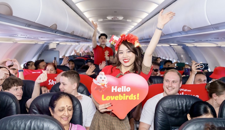 Trải nghiệm Valentine ngọt ng&agrave;o tr&ecirc;n bầu trời c&ugrave;ng Vietjet- Ảnh 1.