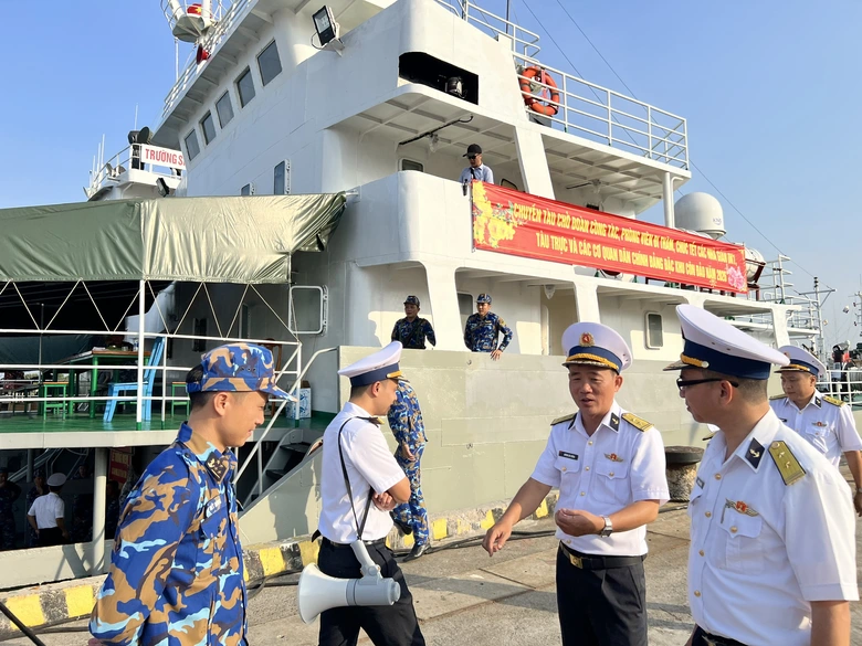 Giữa biển trời m&ecirc;nh mang, những người l&iacute;nh trẻ đ&oacute;n một m&ugrave;a xu&acirc;n kh&aacute;c- Ảnh 6.