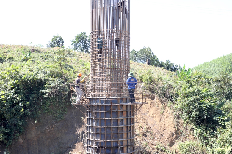 Đào hầm, bắc cầu trên tuyến cao tốc Khánh Hòa - Buôn Ma Thuột- Ảnh 3. Đào hầm, bắc cầu trên tuyến cao tốc Khánh Hòa - Buôn Ma Thuột- Ảnh 3.