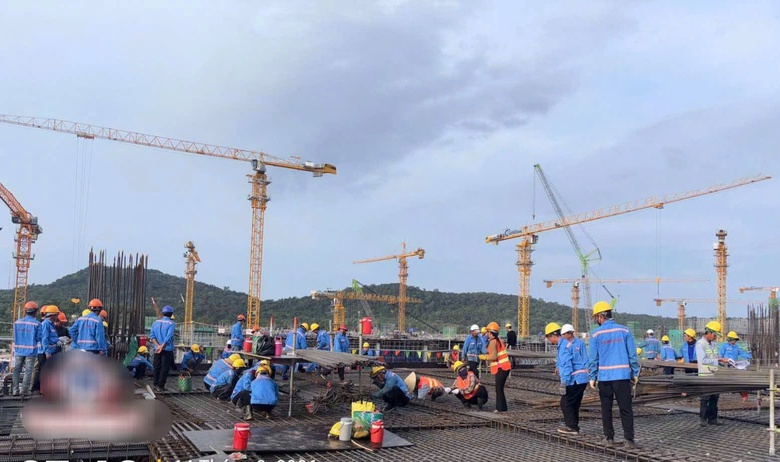 Hơn 6.200 c&ocirc;ng nh&acirc;n, kỹ sư thi c&ocirc;ng xuy&ecirc;n Tết tại c&aacute;c dự &aacute;n APEC ở Ph&uacute; Quốc- Ảnh 1.