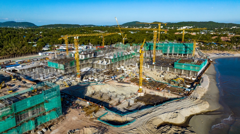 Hơn 6.200 c&ocirc;ng nh&acirc;n, kỹ sư thi c&ocirc;ng xuy&ecirc;n Tết tại c&aacute;c dự &aacute;n APEC ở Ph&uacute; Quốc- Ảnh 3.