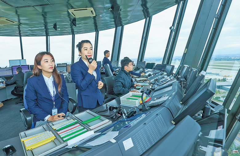 Những “đôi mắt” của bầu trời- Ảnh 1. Những “đôi mắt” của bầu trời- Ảnh 1.