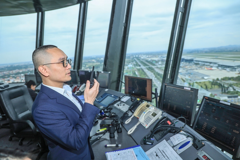 Những “đôi mắt” của bầu trời- Ảnh 3. Những “đôi mắt” của bầu trời- Ảnh 3.