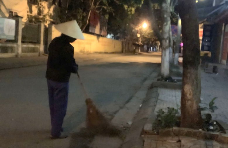 Những người giữ m&ugrave;a Xu&acirc;n sạch đẹp cho đ&ocirc; thị Ninh B&igrave;nh- Ảnh 4.