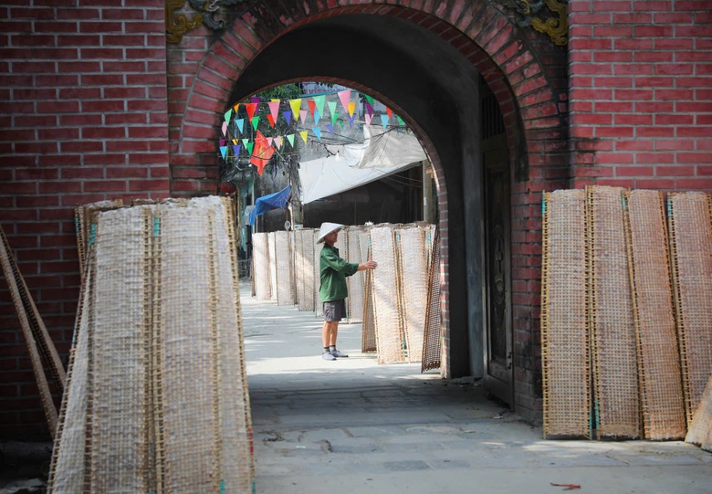 Bảo tồn, ph&aacute;t triển l&agrave;ng cổ Thổ H&agrave;: Vai tr&ograve; &ldquo;nhạc trưởng&rdquo; trong kết nối k&yacute; ức kiến tr&uacute;c- Ảnh 3.