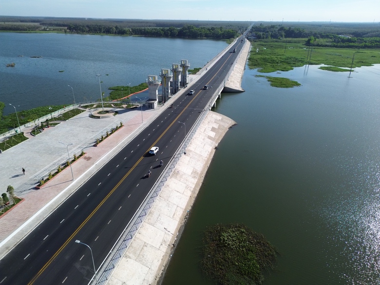 Dự án hồ, đập Tha La 280 tỷ đồng góp phần hoàn thiện hạ tầng vùng biên Tây Ninh- Ảnh 2. Dự án hồ, đập Tha La 280 tỷ đồng góp phần hoàn thiện hạ tầng vùng biên Tây Ninh- Ảnh 2.