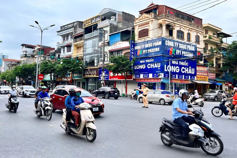 Ninh Bình siết chặt trật tự, an toàn giao thông dịp Tết Nguyên đán- Ảnh 1. Ninh Bình siết chặt trật tự, an toàn giao thông dịp Tết Nguyên đán- Ảnh 1.