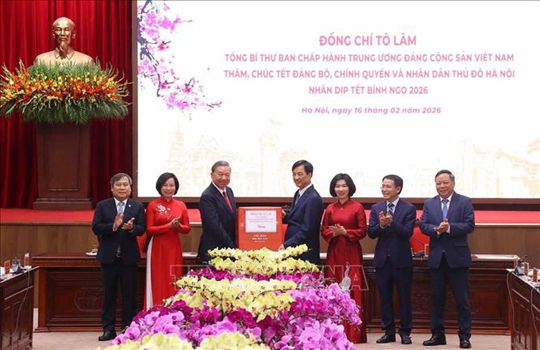 Tổng B&iacute; thư T&ocirc; L&acirc;m thăm, ch&uacute;c Tết Đảng bộ, ch&iacute;nh quyền v&agrave; nh&acirc;n d&acirc;n H&agrave; Nội - Ảnh 5.