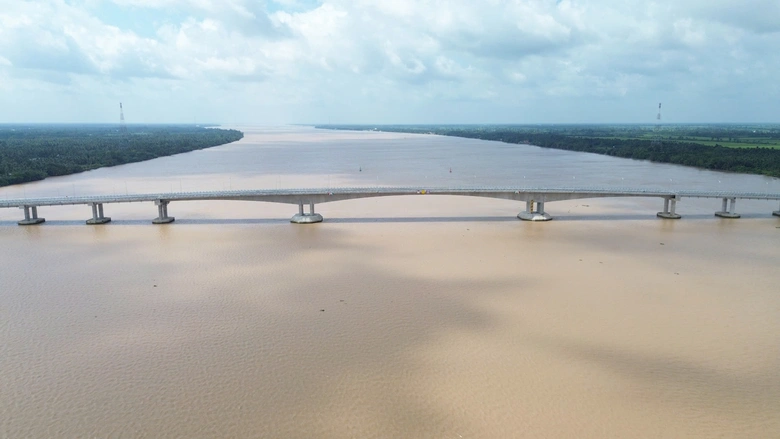 Dự án cầu Đại Ngãi đạt tiến độ hơn 65%, giải ngân vượt kế hoạch- Ảnh 3. Dự án cầu Đại Ngãi đạt tiến độ hơn 65%, giải ngân vượt kế hoạch- Ảnh 3.